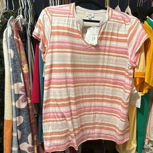 NWT LuLaRoe Layla Mandarin Split Collar Top Size XL